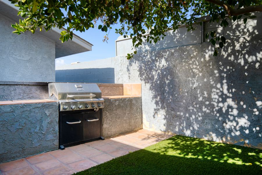 Outdoor grill